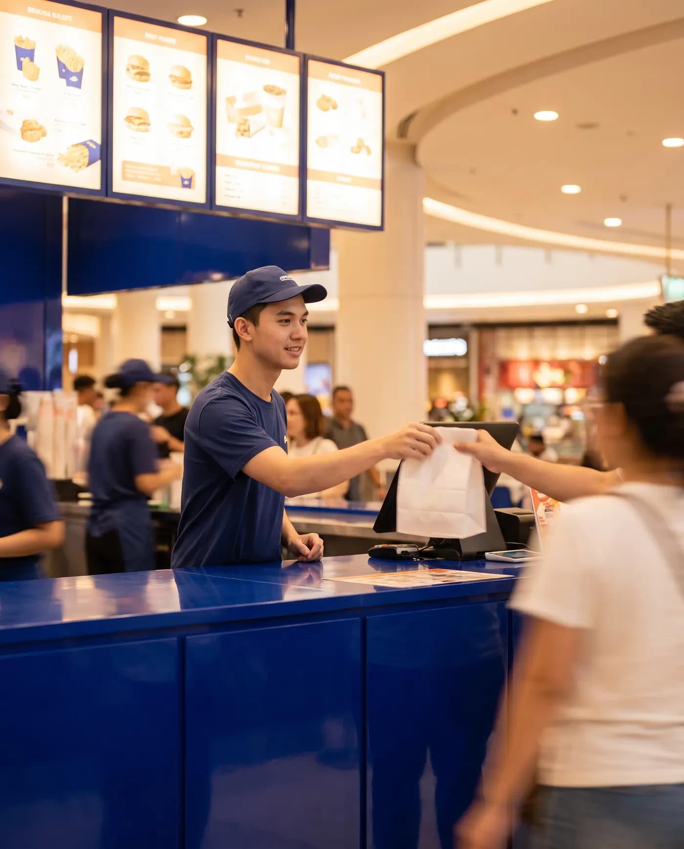 Tejgheaua Let's Smash din food court